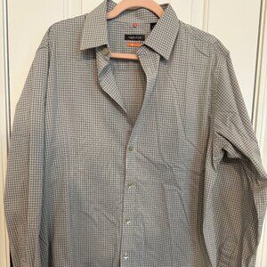 NEW AND NEVER WORN Mens VanHeusen Button-Up Oxford